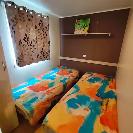 Mobilhome Climatise Au Camping Les Salins De La Gardiole Parque de Campismo *
